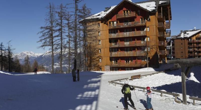 Vacanceole - Residence Vega Risoul Exteriör bild