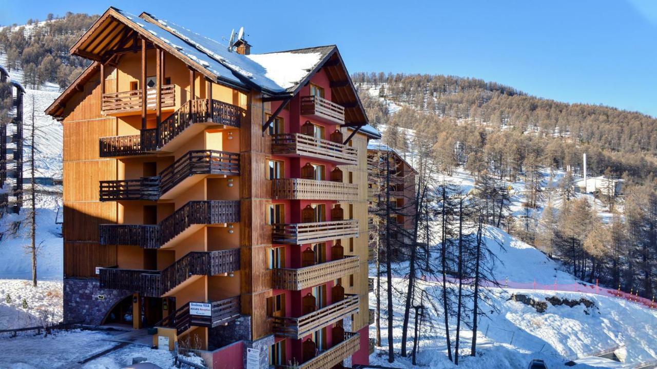 Vacanceole - Residence Vega Risoul Exteriör bild